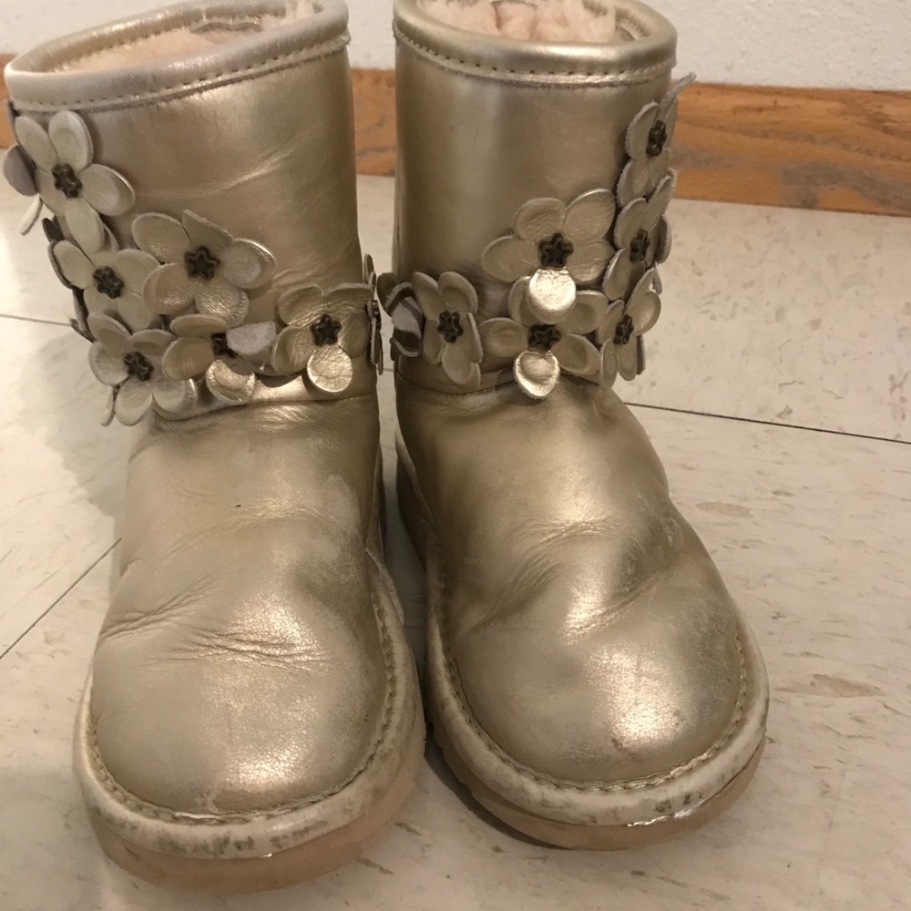 Used kids uggs